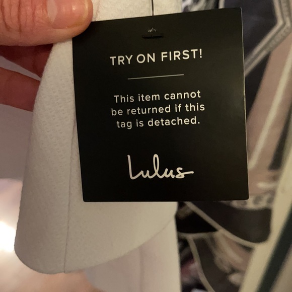 White XS Romper - Picture 2 of 3